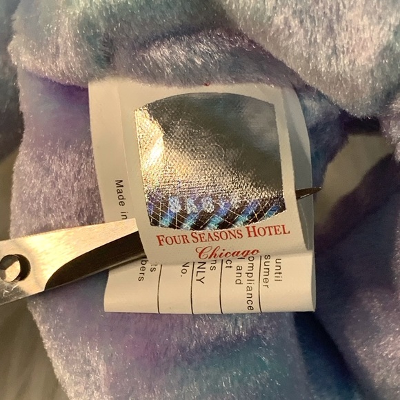 Ty(16) Issy Chicago Four Seasons Hotel Purple Stuffed Animal Bear - Picture 5 of 11